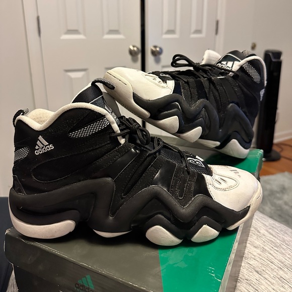 kobe bryant crazy 8s